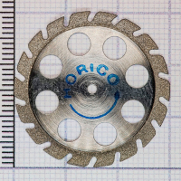 h333c300 диск алмазный d=30mm двухсторонний перфорированный с резьбой по краю, красный horico