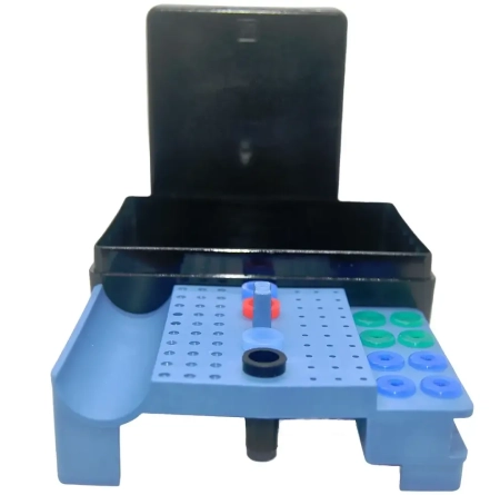 Эндобокс для насадок 4 скалера, 4 имплантов, 30 боров HP/FG, 30файлов, 4 гуттаперчи и полиров, 011Е